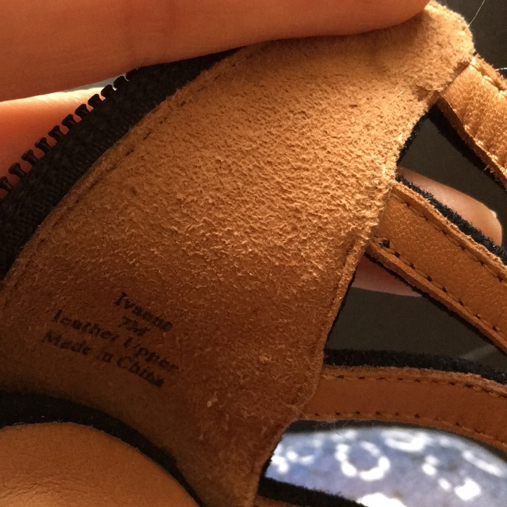 L’AmourDesPieds black suede wedges. - Picture 5 of 5